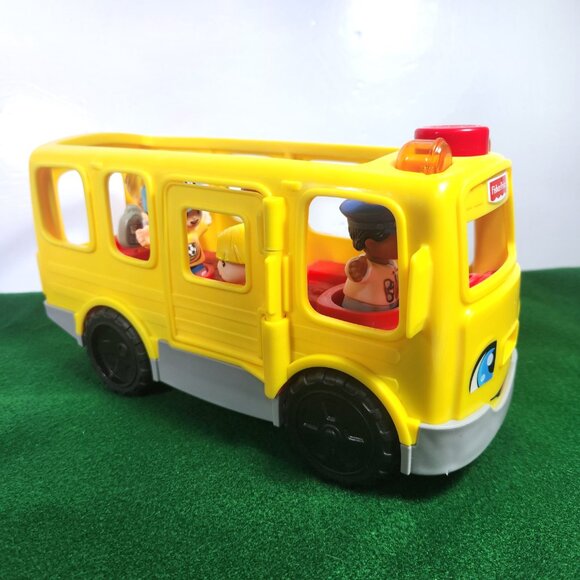 Fisher Price Little People School Bus with 5 Figures 2016 Lights Sounds - Picture 5 of 11